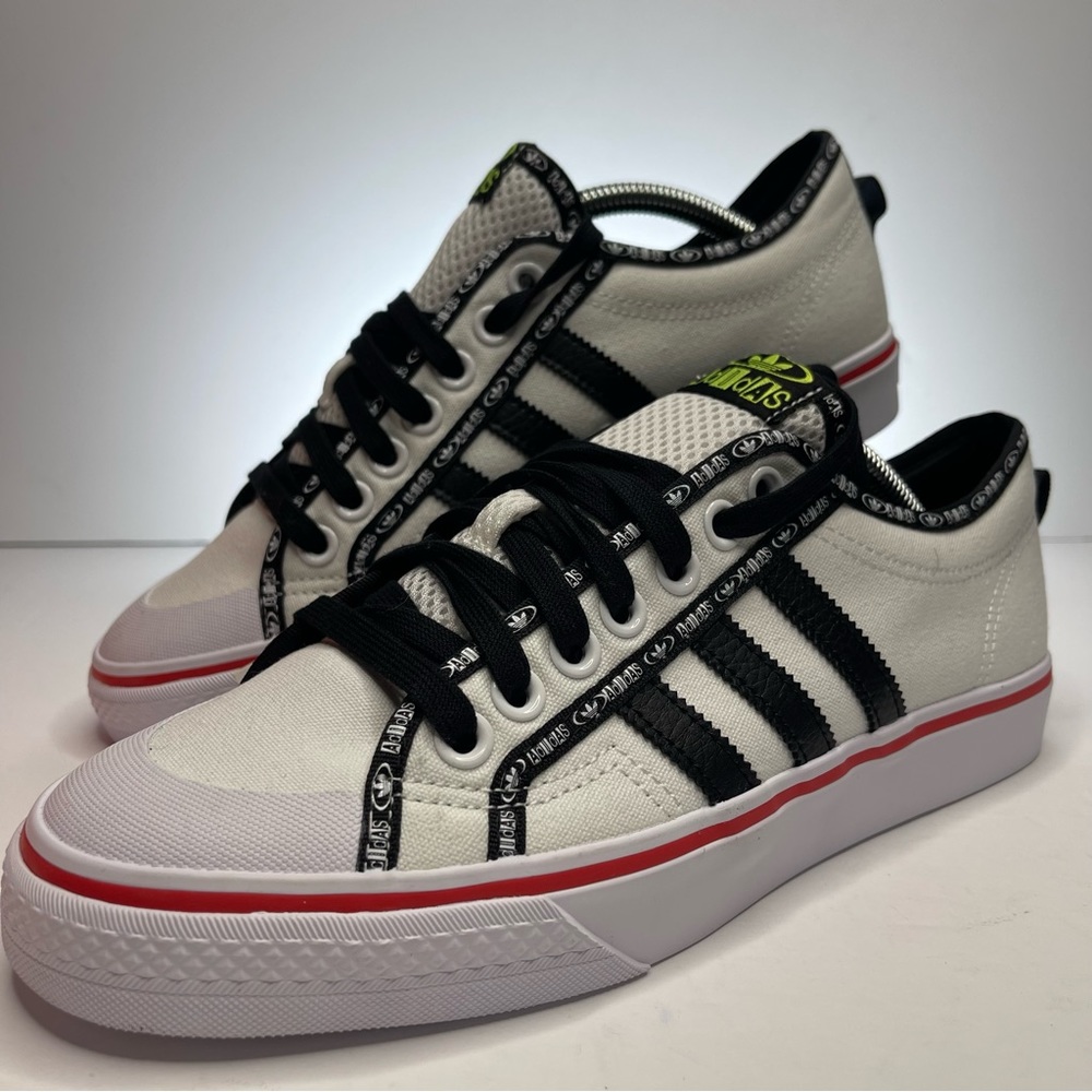 Adidas nizza men’s size 9